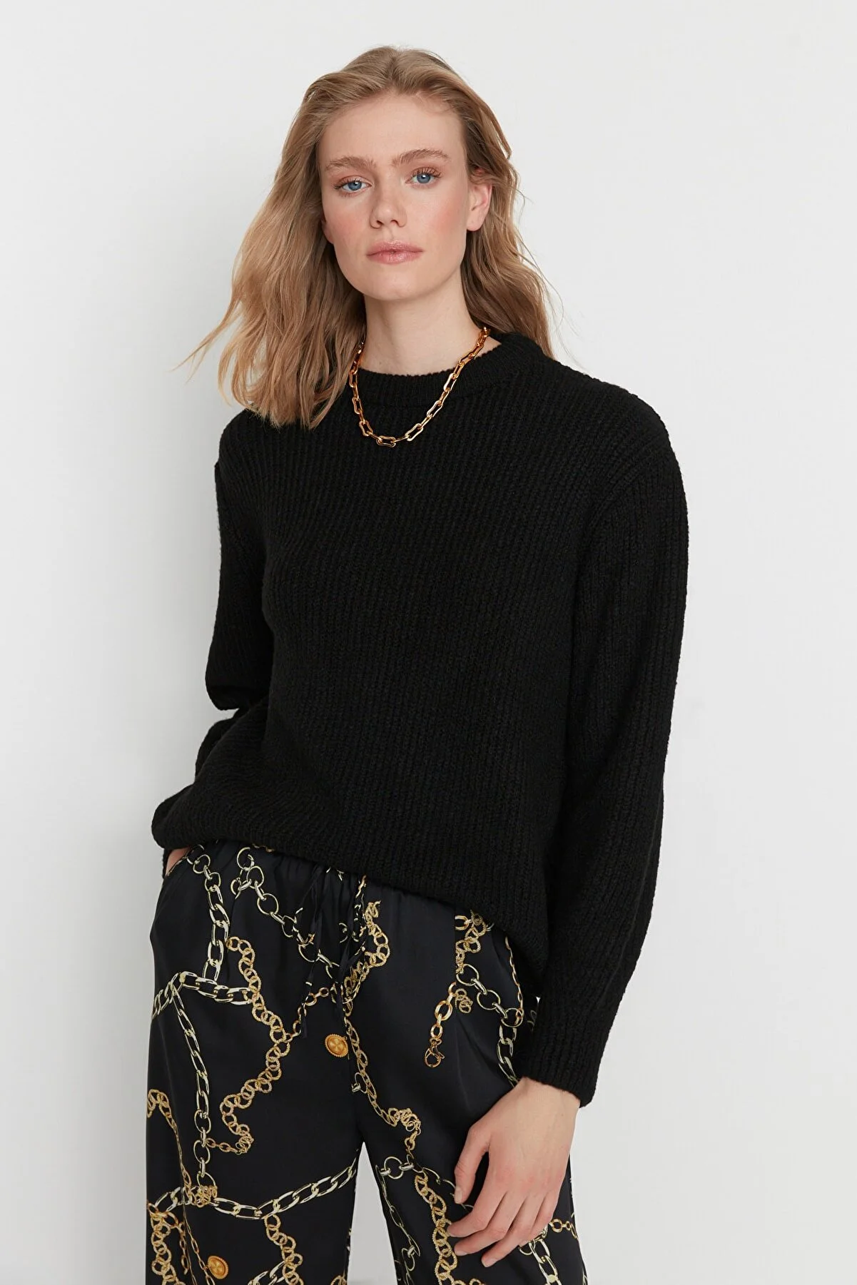 Oversized Soft Textured Basic Knit Sweater TWOAW20FV0142