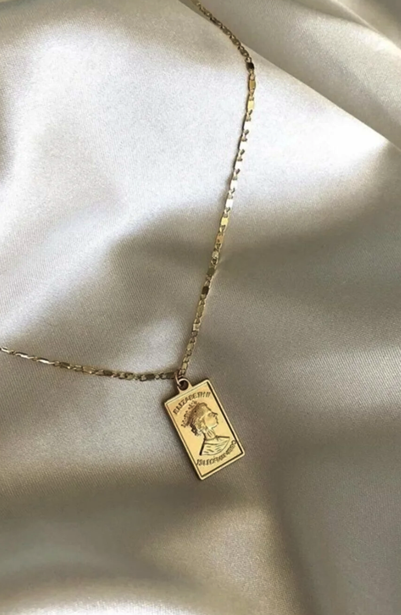 Claritas Jewelry Women Gold Plated Elizabeth Detailed Plate Necklace